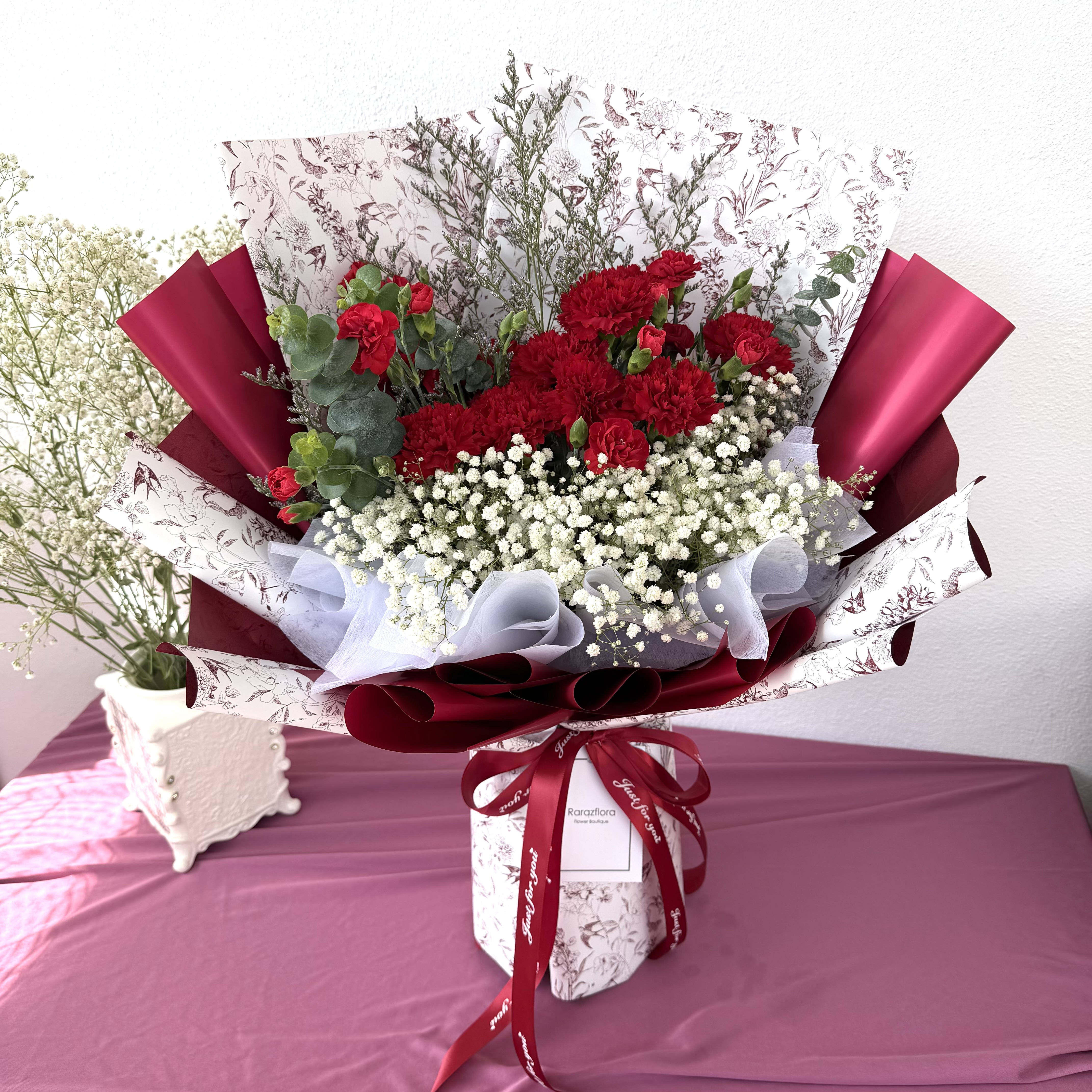 CARNATION LOVE